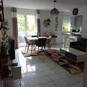 https://les-berges-du-lac.hotels-rhonealpes.com