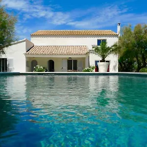 Mas Des Cabidoules Bed & Breakfast